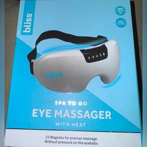 Bliss Spa to Go Eye Massager With Heat in White, New